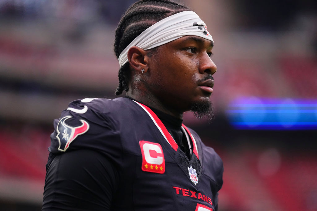 Texans WR Stefon Diggs out for season with torn ACL